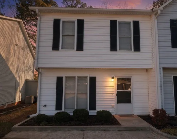 $1,695 | 462 Peachtree Ridge Drive Northwest, Suwanee, GA 30024