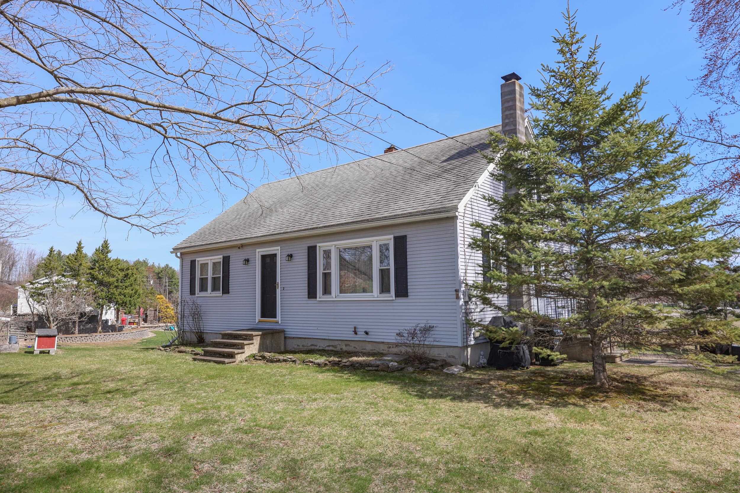9 Avery Road Londonderry, NH 03053 - Photo 1 of 40 Gallery Image 1