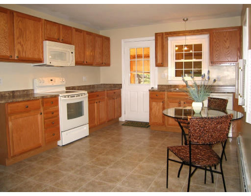 442 Dunstable Road Tyngsborough, MA 01879 - Photo 3 of 18 Gallery Image 3