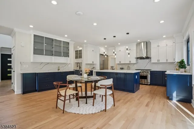 $2,750,000 | 5 Foxcroft Drive, Livingston, NJ 07039