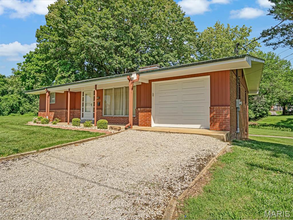 511 South 10th Street Belleville, IL 62220 - Photo 3 of 39