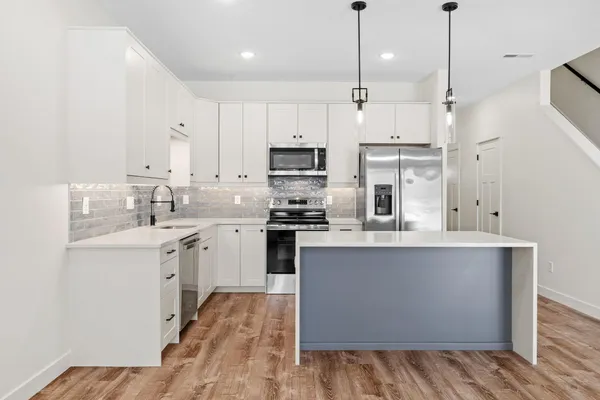 $299,500 | 425 West 8th Street, Unit 23, New Richmond, WI 54017