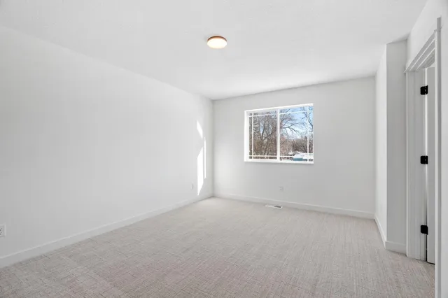 $299,500 | 425 West 8th Street, Unit 23, New Richmond, WI 54017