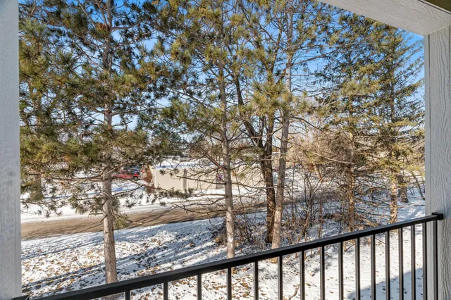 $299,500 | 425 West 8th Street, Unit 23, New Richmond, WI 54017