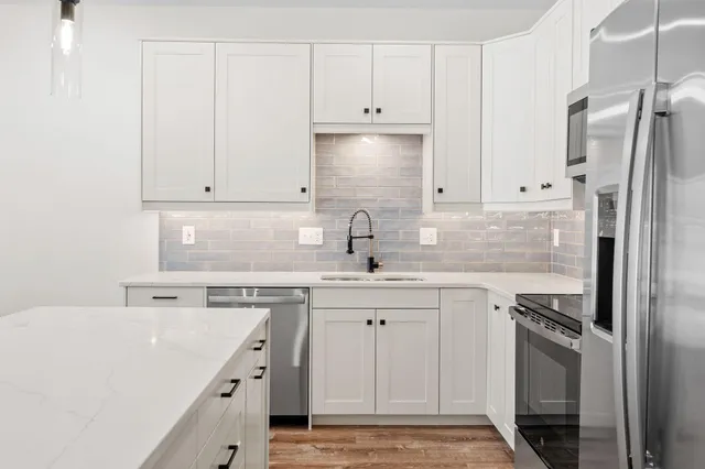 $299,500 | 425 West 8th Street, Unit 23, New Richmond, WI 54017