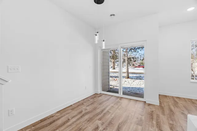 $299,500 | 425 West 8th Street, Unit 23, New Richmond, WI 54017