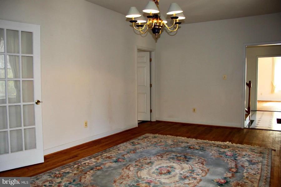 1929 Rockingham Street McLean, VA 22101 - Photo 5 of 23 Dining Room