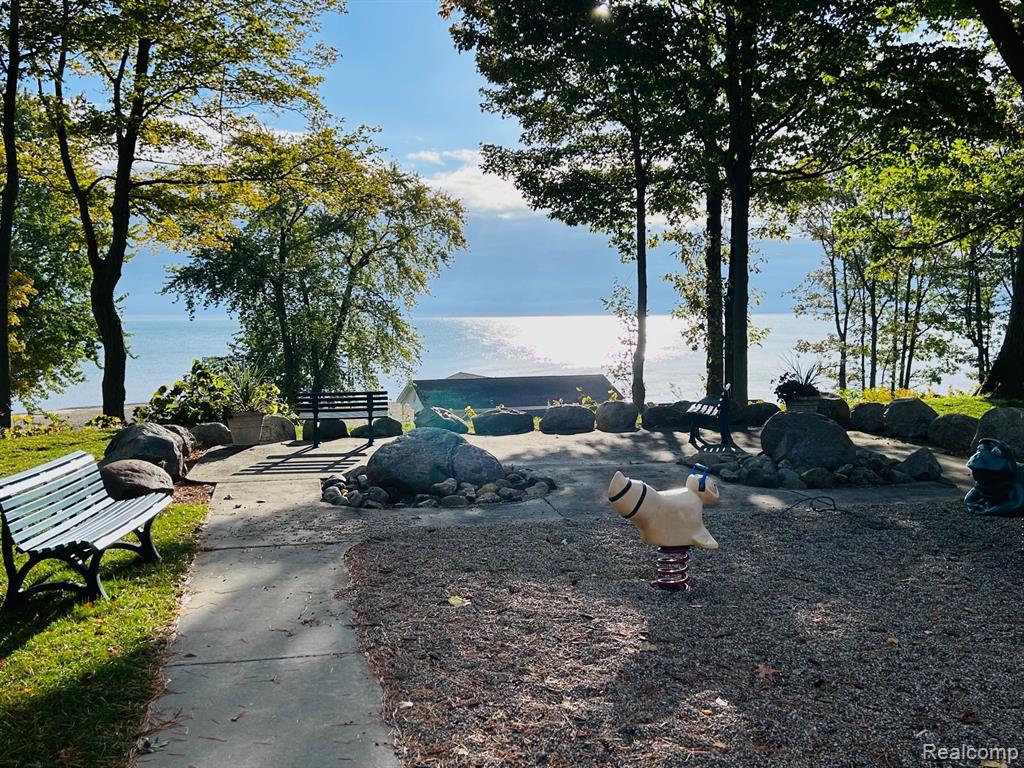 6103 Lakeshore Road, Unit 122 Lexington, MI 48450 - Photo 10 of 27