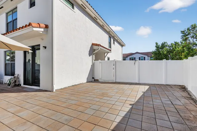 $474,900 | 1011 Willow Place, Riviera Beach, FL 33410