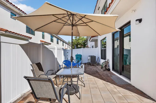 $474,900 | 1011 Willow Place, Riviera Beach, FL 33410