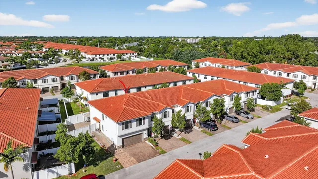 $474,900 | 1011 Willow Place, Riviera Beach, FL 33410