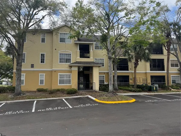 $1,300 | 2572 Robert Trent Jones Drive, Unit 1222, Orlando, FL 32835