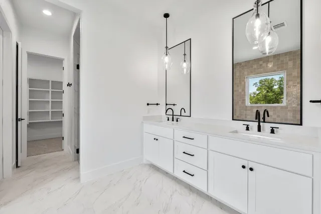 $5,500 | 125 Stockman Drive, Dripping Springs, TX 78620