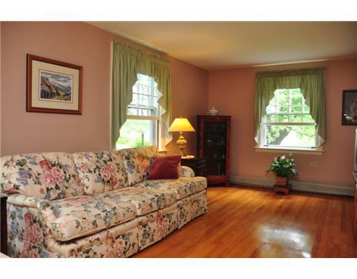 140 Tuttle Road Cumberland, ME 04021 - Photo 6 of 24 Living Room.