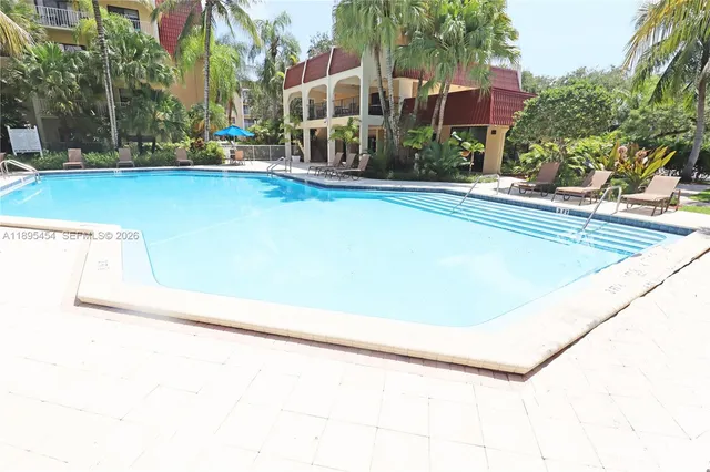 $1,975 | 9301 Southwest 92nd Avenue, Unit A210, Miami, FL 33176