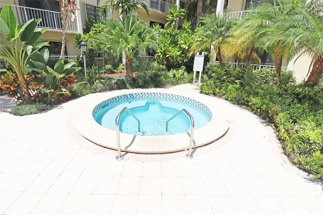 $1,975 | 9301 Southwest 92nd Avenue, Unit A210, Miami, FL 33176