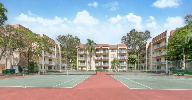 $1,975 | 9301 Southwest 92nd Avenue, Unit A210, Miami, FL 33176