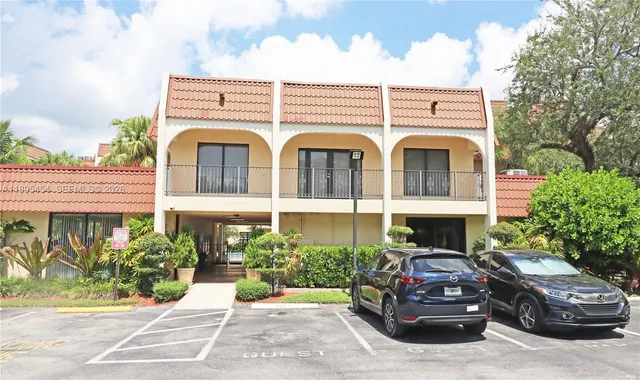 $1,975 | 9301 Southwest 92nd Avenue, Unit A210, Miami, FL 33176