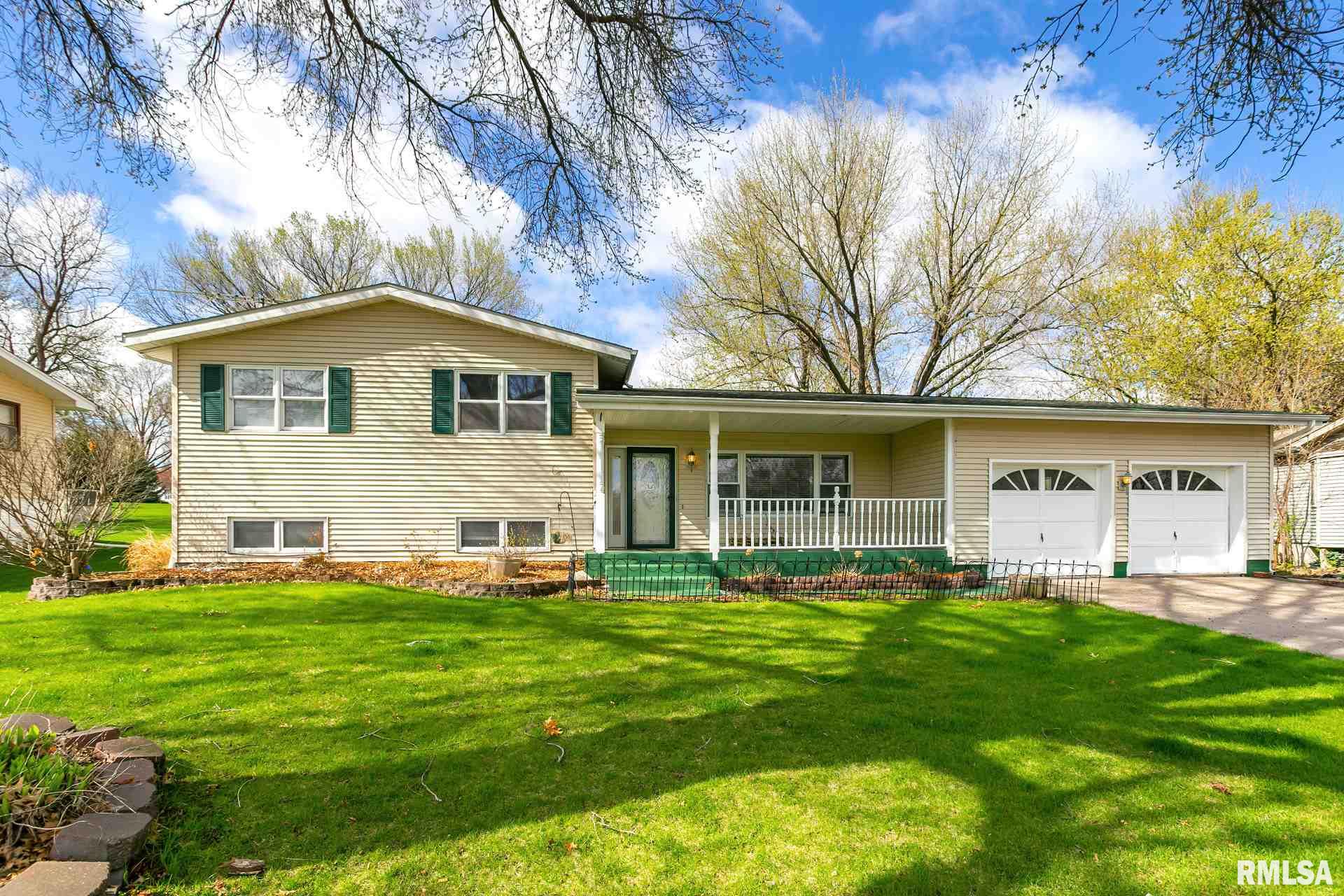 2512 Bidwell Road Muscatine, IA 52761 - Photo 1 of 23 Gallery Image 1