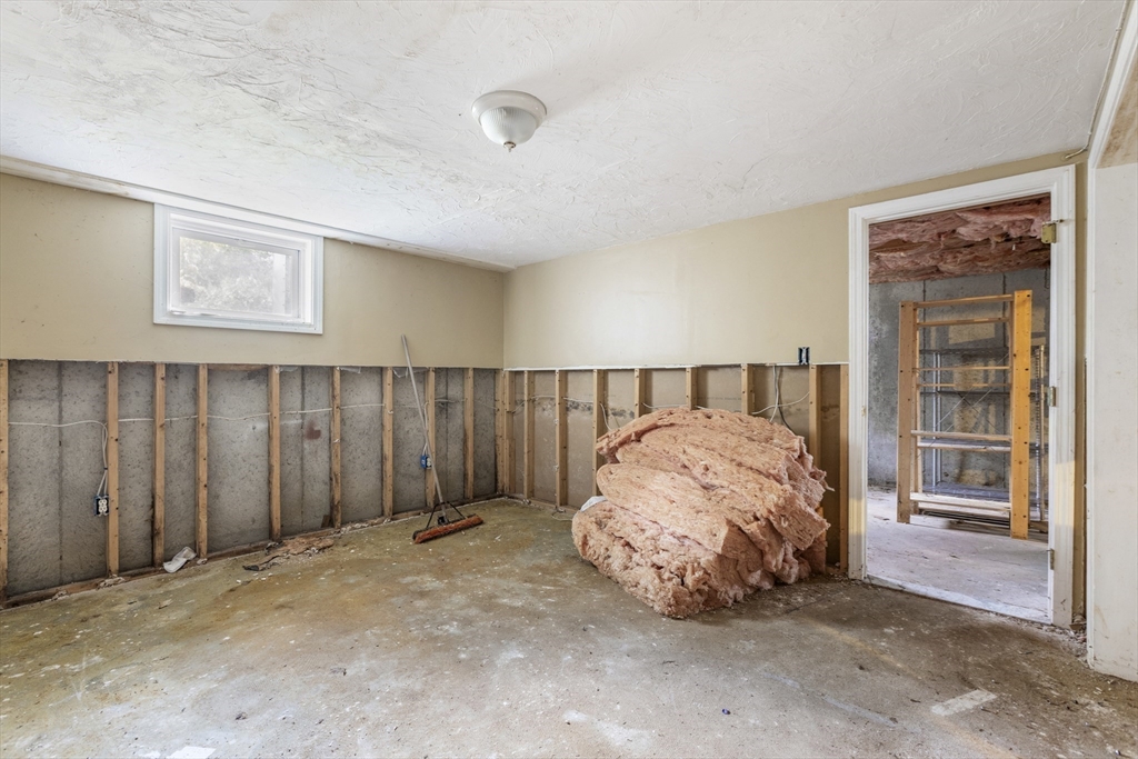 520 King Street Raynham, MA 02767 - Photo 30 of 41