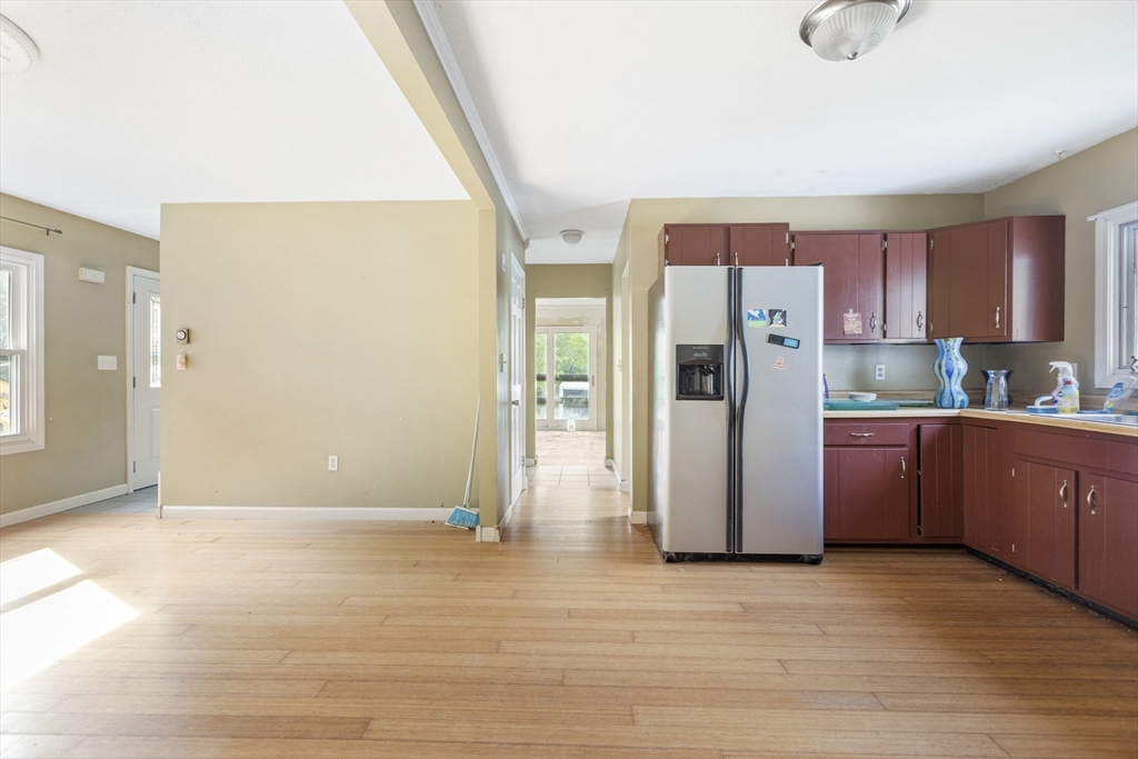 520 King Street Raynham, MA 02767 - Photo 6 of 41