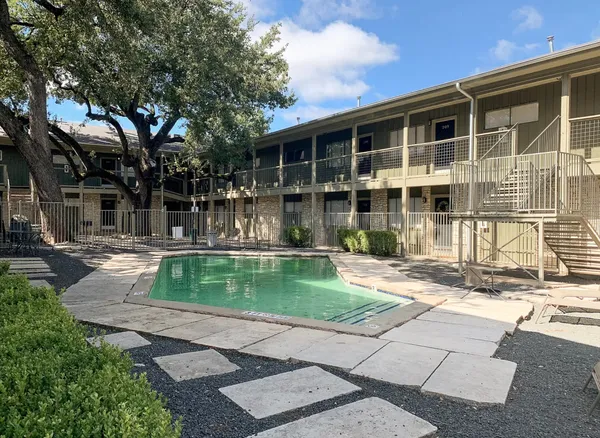 $1,495 | 2303 East Side Drive, Unit 220, Austin, TX 78704