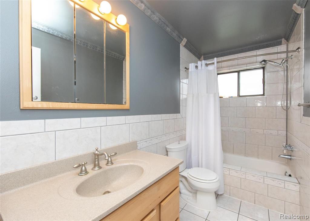 1249 Princeton Road Berkley, MI 48072 - Photo 21 of 38