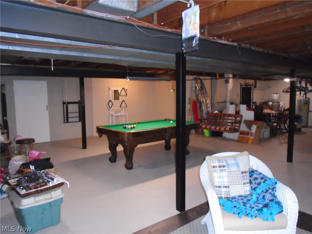 2284 North Road Southeast Warren, OH 44484 - Photo 19 of 20 basement unfinished, pool table to stay