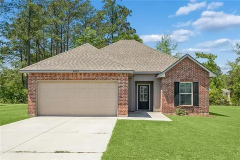 $225,750 | 41685 Whisper Woods Road, Ponchatoula, LA 70454