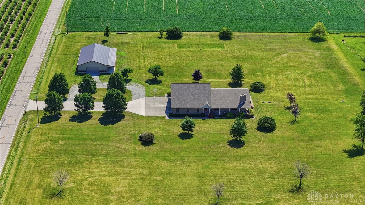 8400 North Montgomery County Line Road Brookville, OH 45309 - Photo 2 of 72