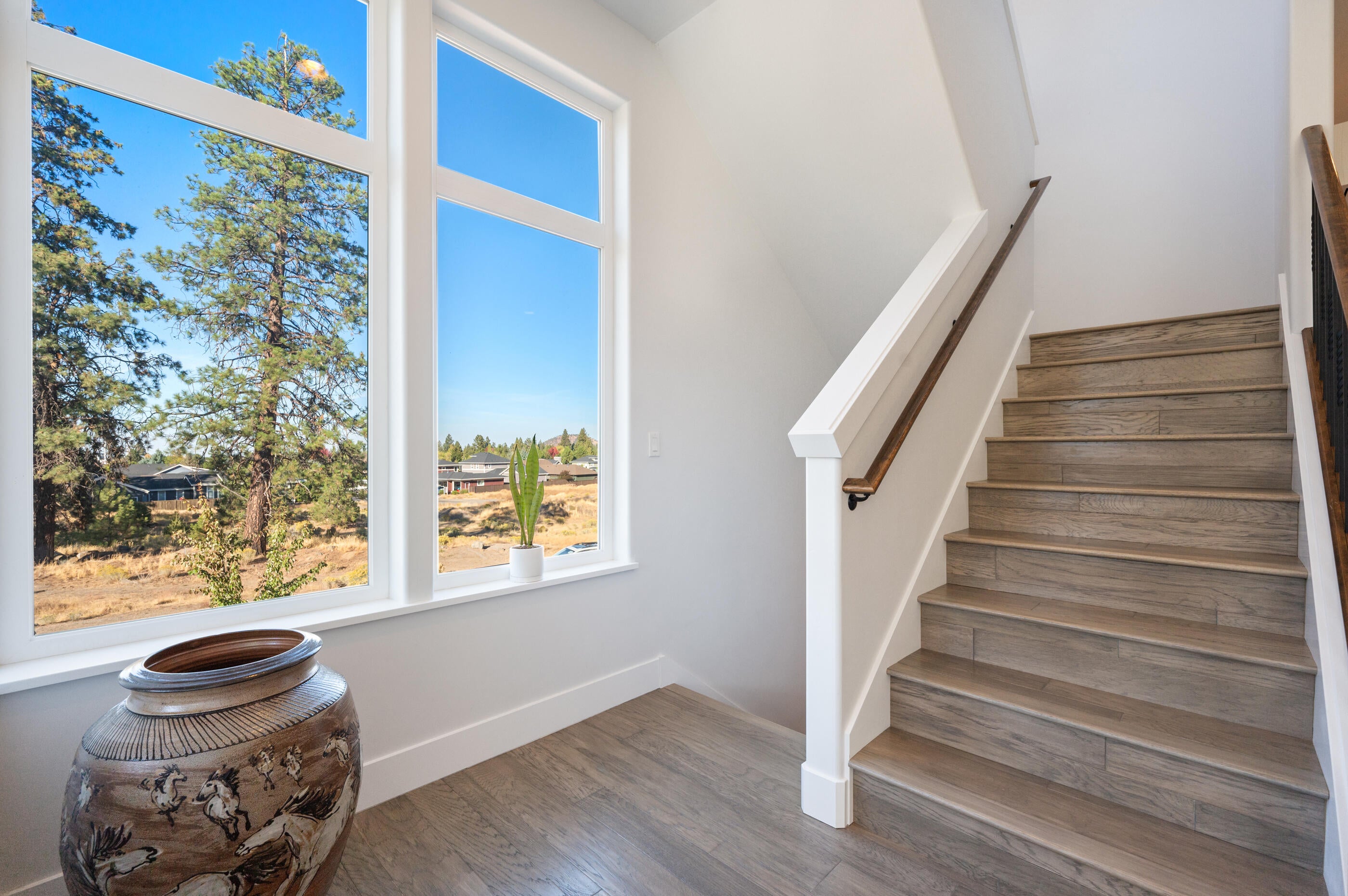 61586 Southwest Blakely Road Bend, OR 97702 - Photo 33 of 40 33_61586-sw-blakely-rd-132