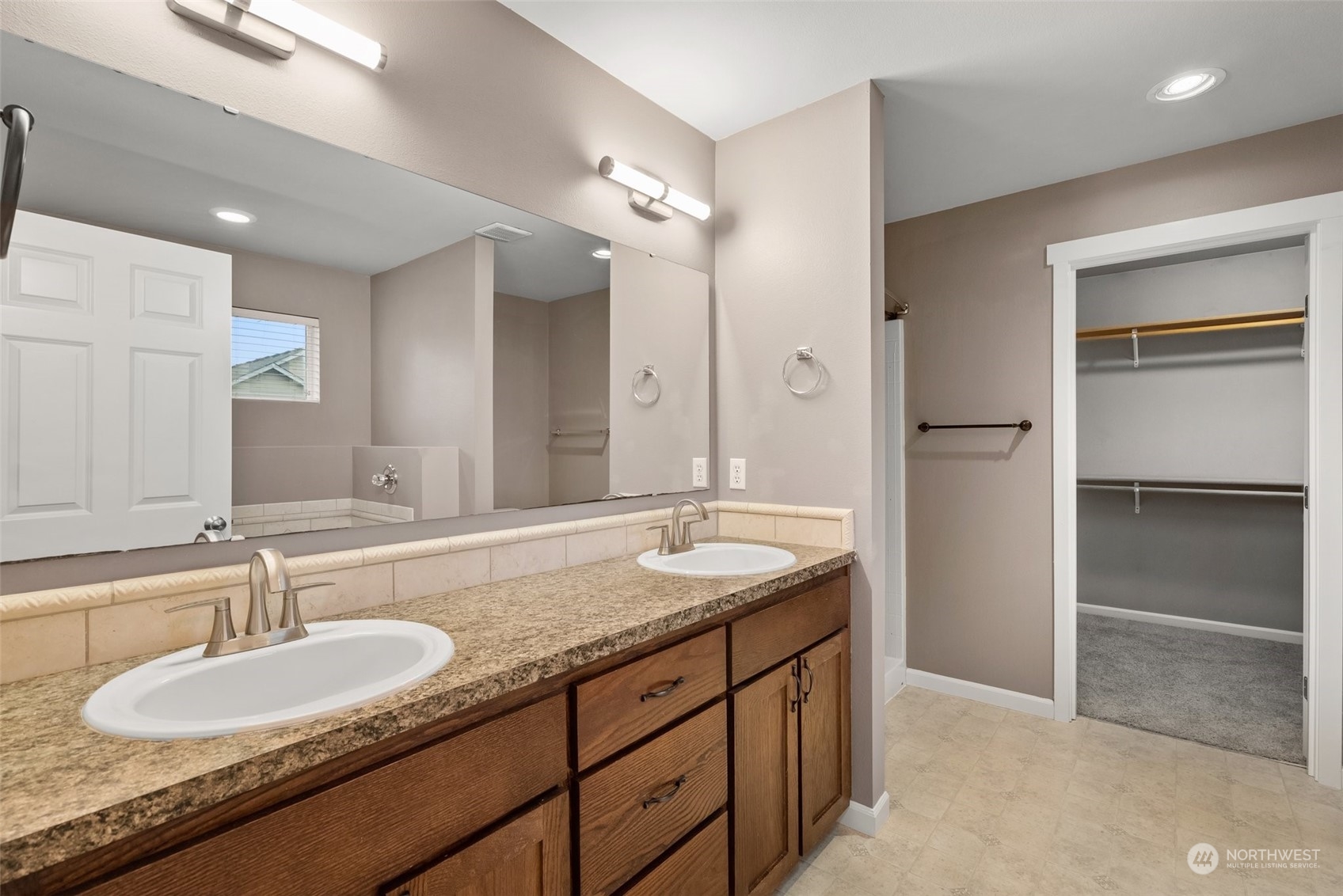 6915 Inlay Street Southeast Lacey, WA 98513 - Photo 18 of 34 Gallery Image 18