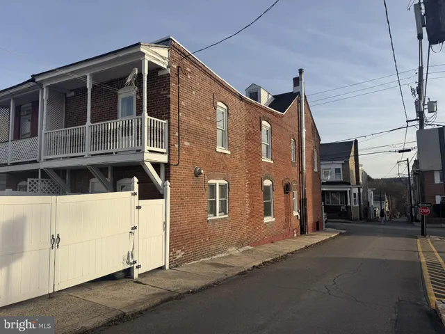 $1,450 | 25 East Oak Street, Shenandoah, PA 17976