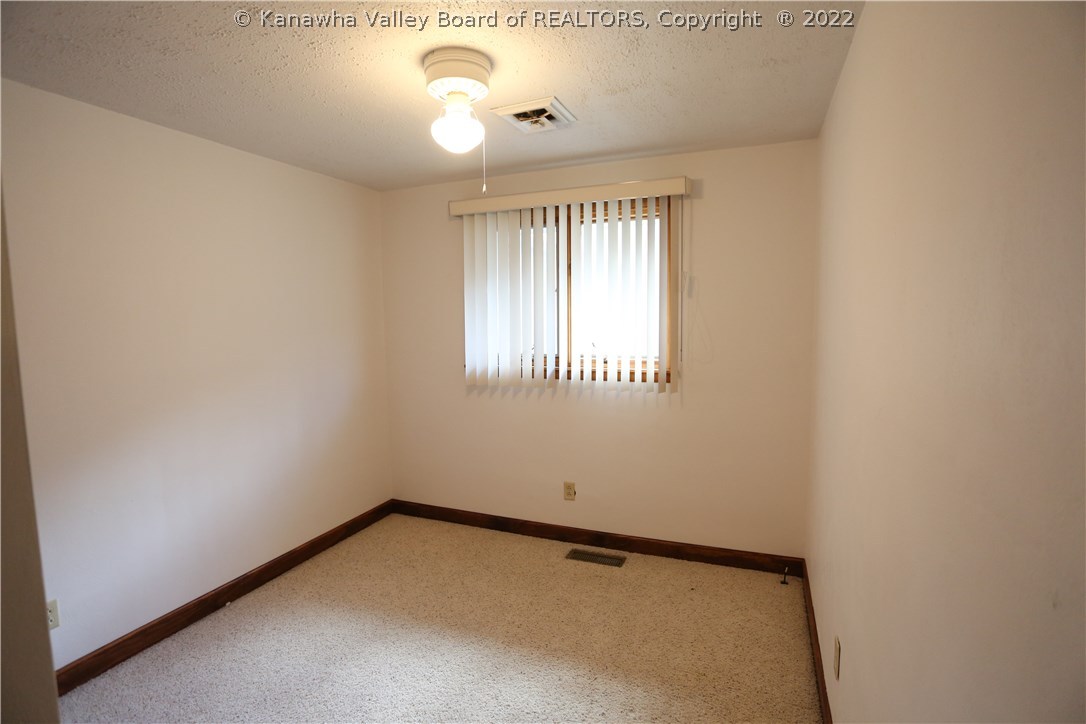 10283 Winfield Road Winfield, WV 25213 - Photo 15 of 27 Gallery Image 15