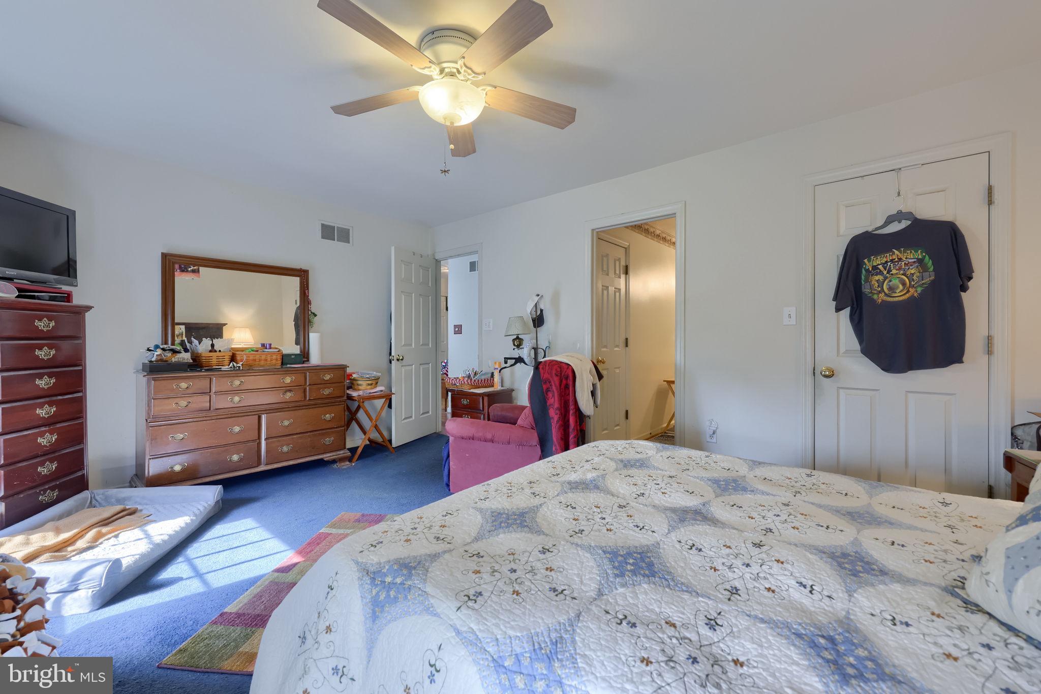 17 Georgetown Court Mountville, PA 17554 - Photo 20 of 32 Cozy bedroom with natural light.
