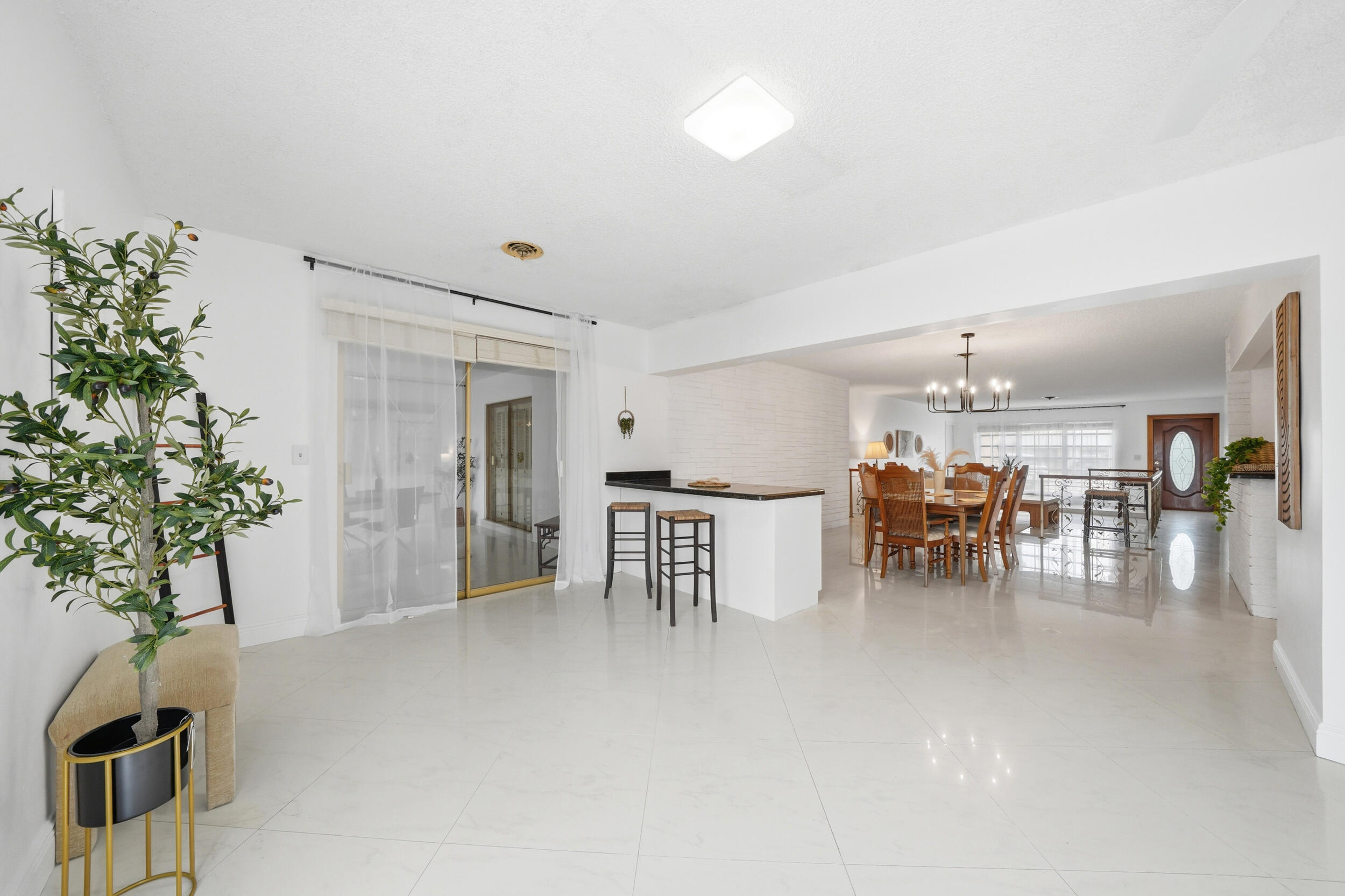 5501 Monroe Street Hollywood, FL 33021 - Photo 20 of 31 109