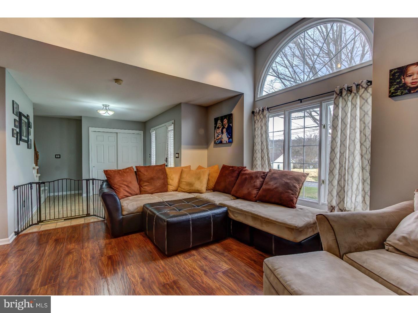 411 Cedar Spring Road Kennett Square, PA 19348 - Photo 6 of 25 Living Room