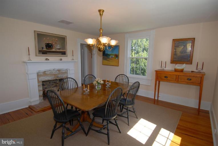 6420 Rattle Branch Road Marshall, VA 20115 - Photo 8 of 22 Dining Room