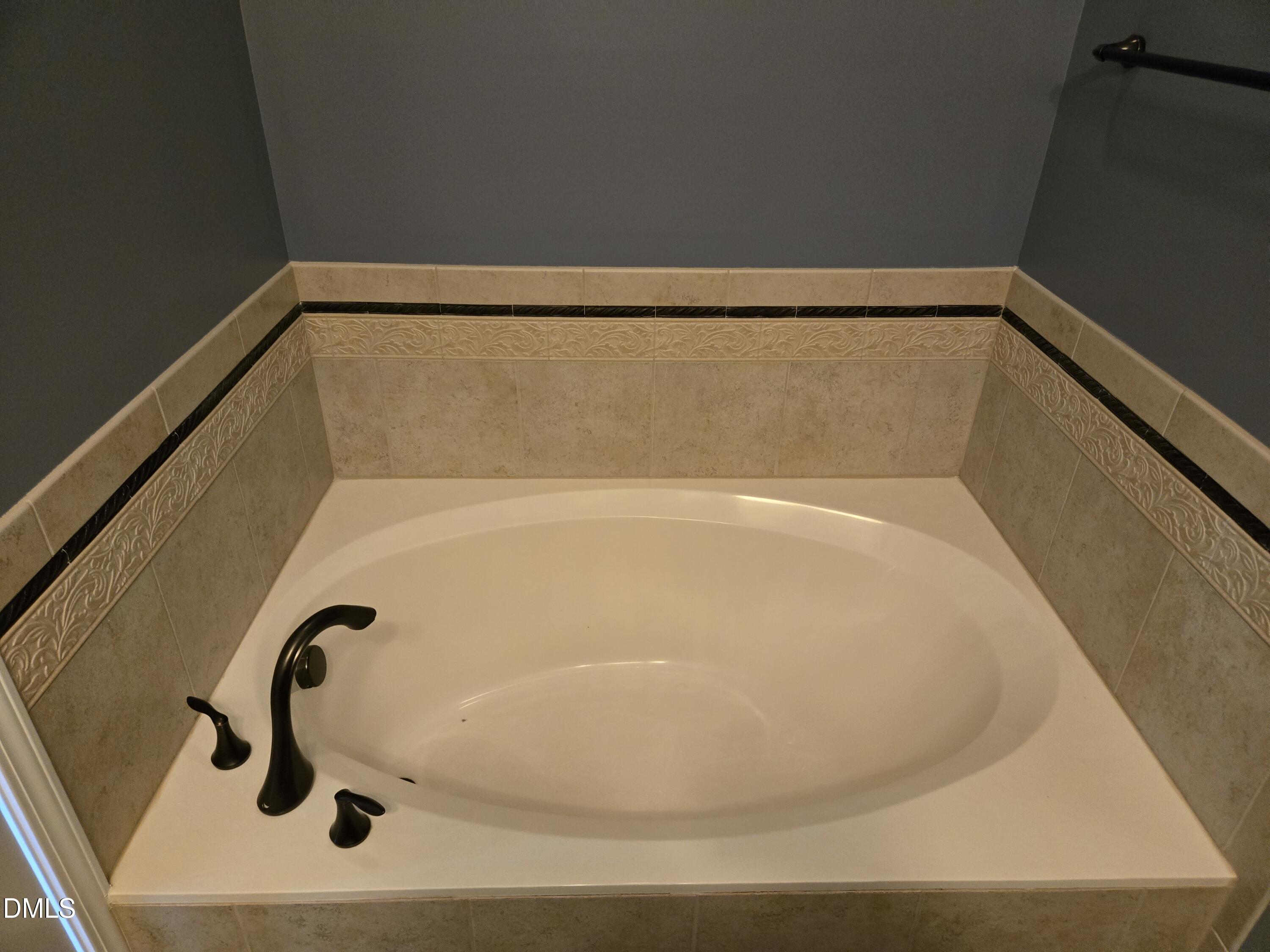 706 Wickham Ridge Road Apex, NC 27539 - Photo 8 of 14 1000029138