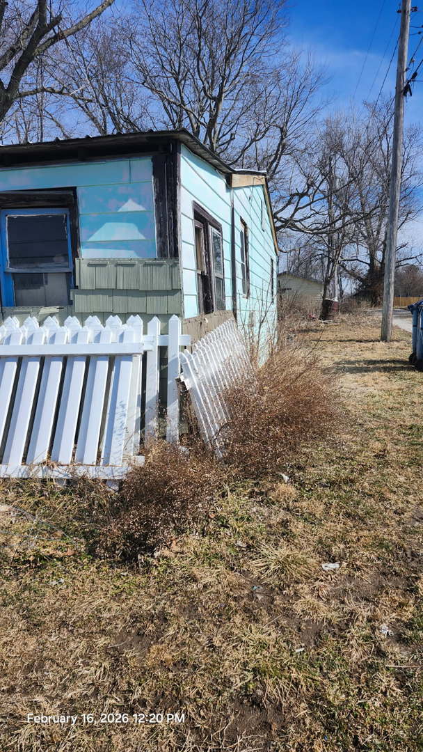 528 North Austin Street Paris, IL 61944 - Photo 3 of 7