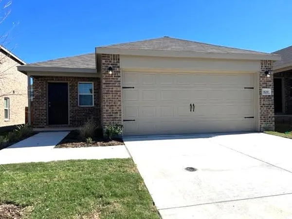 $2,095 | 829 Lake Fletcher Road, Princeton, TX 75407