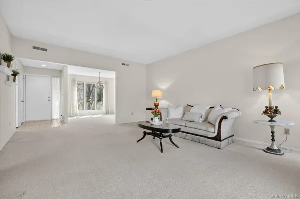 $594,000 | 958 Heritage Hills, Unit B, Somers, NY 10589