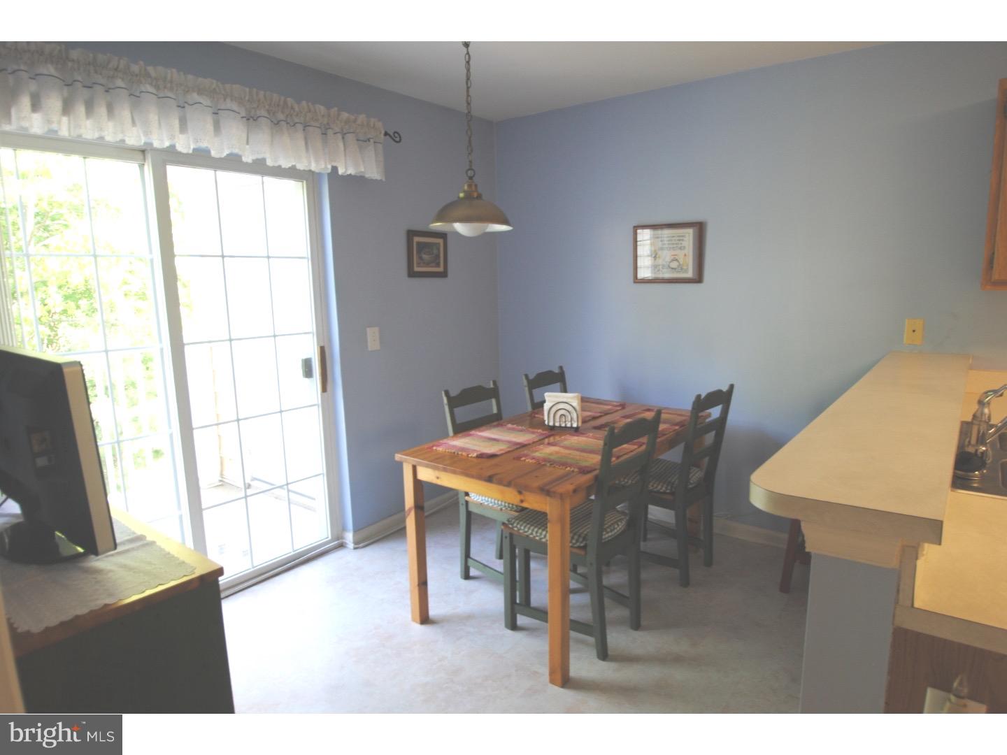 1302 Independence Way Newark, DE 19713 - Photo 3 of 18 Breakfast Room