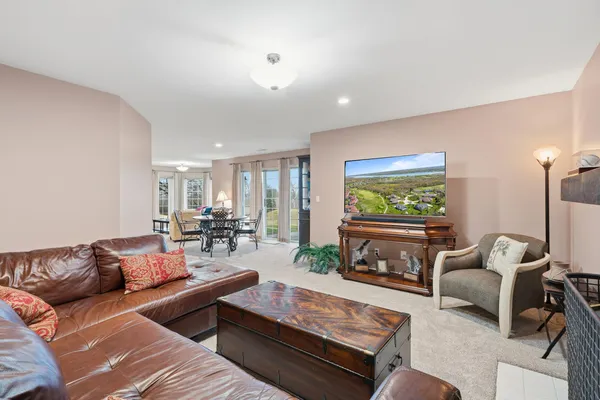 $625,000 | 1492 Highland Drive, Unit 832, Geneva, WI 53147