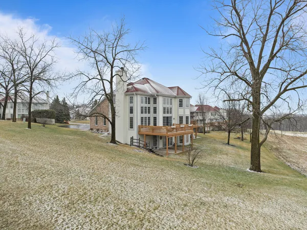 $625,000 | 1492 Highland Drive, Unit 832, Geneva, WI 53147