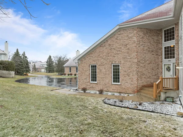 $625,000 | 1492 Highland Drive, Unit 832, Geneva, WI 53147