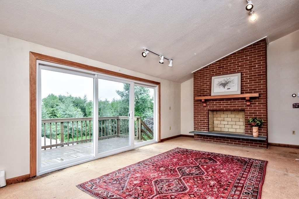 6 Robert Road Stow, MA 01775 - Photo 4 of 27