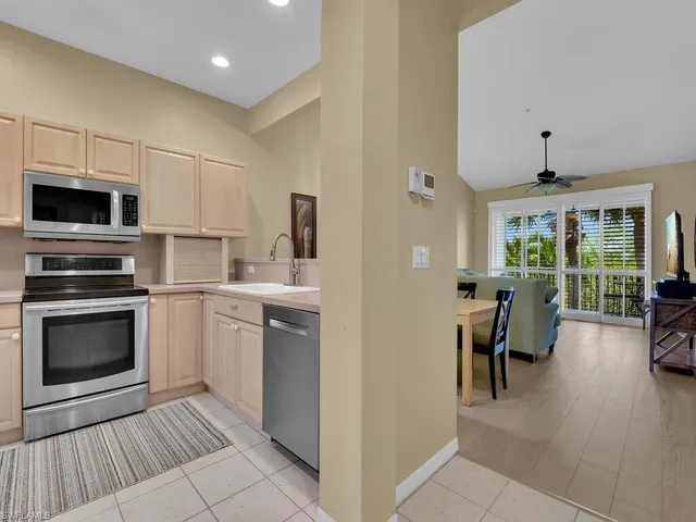 $275,000 | 8325 Whisper Trace Lane, Unit E203, Naples, FL 34114