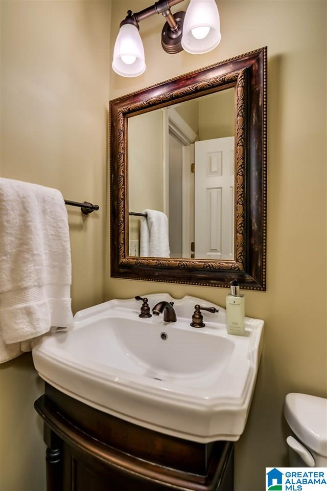 2572 Dolly Ridge Road Birmingham, AL 35243 - Photo 9 of 49