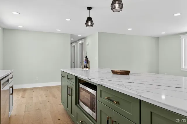 $259,900 | 119 Gulino Avenue, Camillus, NY 13031